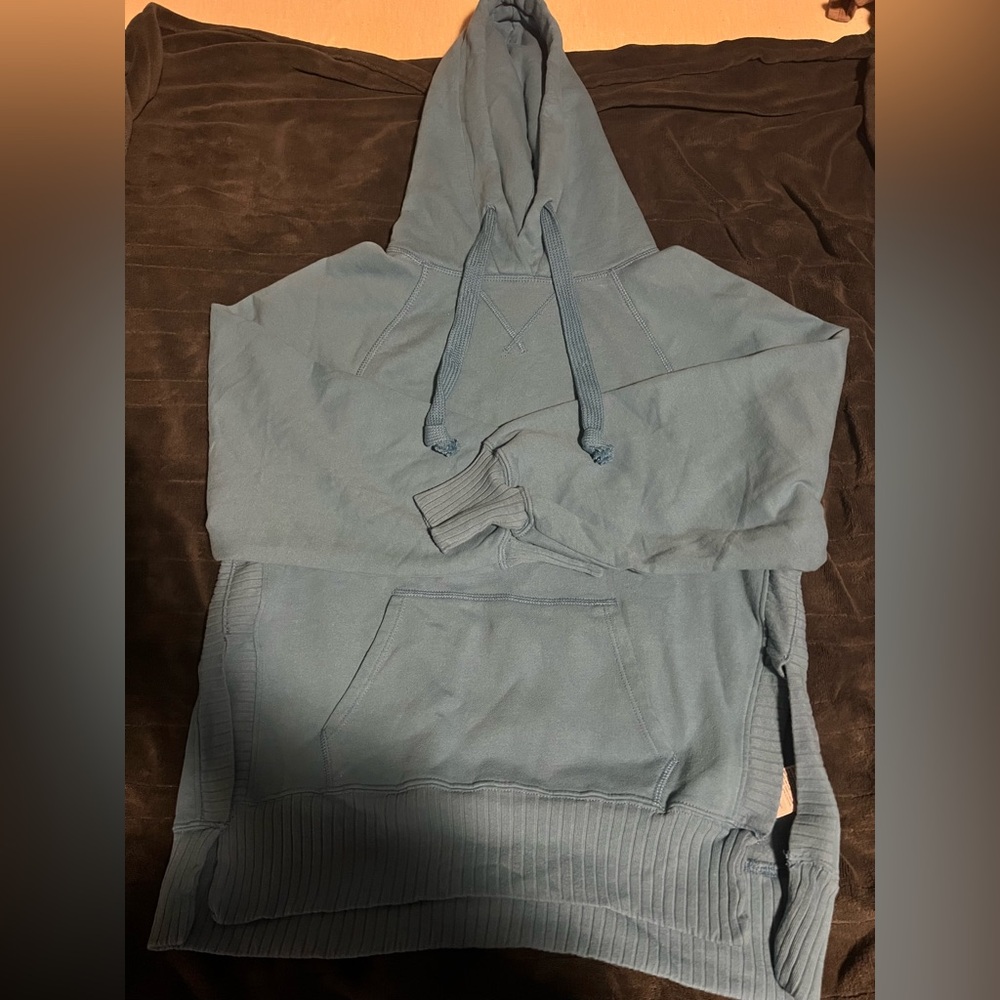 American Eagle long sleeve hoodie
